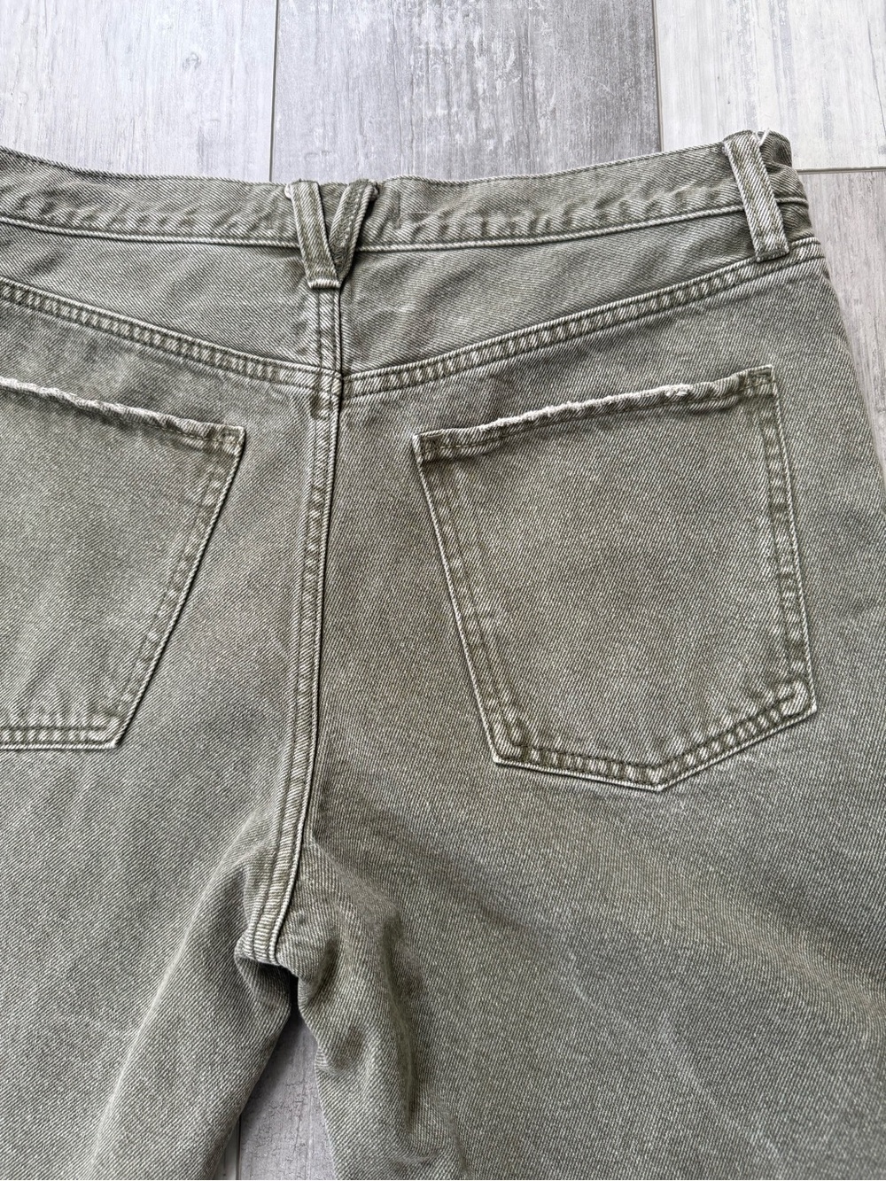 Free People We The Free Sequoia Distressed Denim Shorts Olive Green Size 28 - Picture 8 of 13
